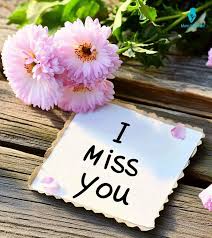30 Other Ways to Say ‘I Miss You’ (With Examples)