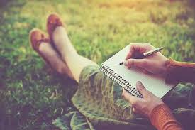 30 Other Ways to Say ‘I Miss You’ (With Examples)